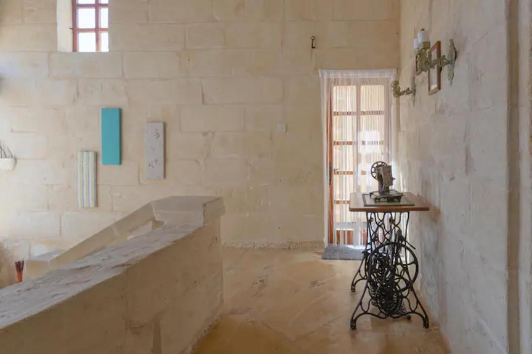 Ta' Frenc Farmhouse Villa Għarb Екстериор снимка